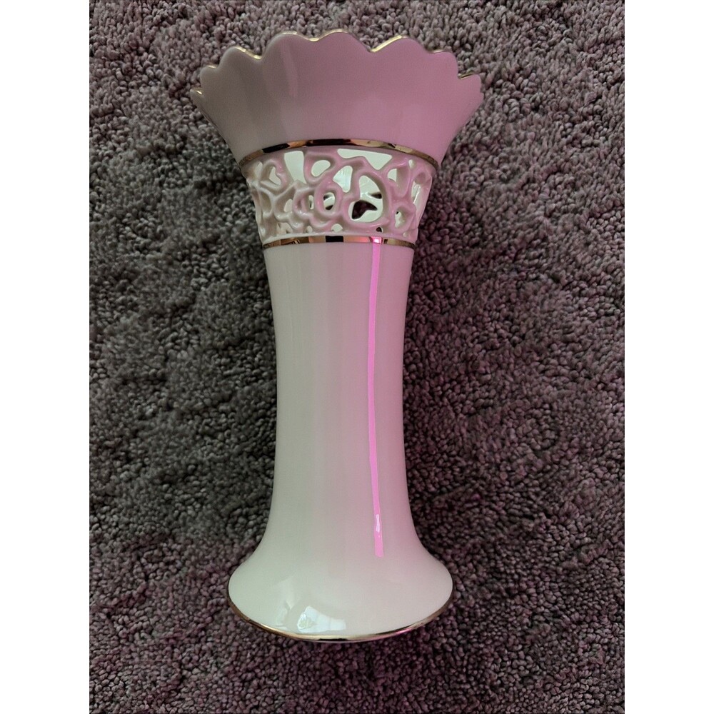 Lenox Vase Pierced Heart Gold Line Detail NIB